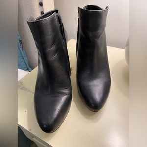 Banana Republic Black Leather Bootie Heels - 8